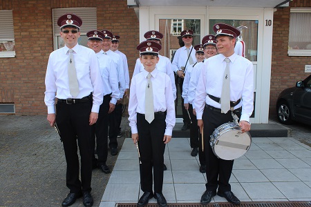 Großer Festzug des 485. Schützen- und Volksfestes der St. Sebastianus Schützenbruderschaft e.V. Pulheim gegründet 1530 am 24. Mai 2015