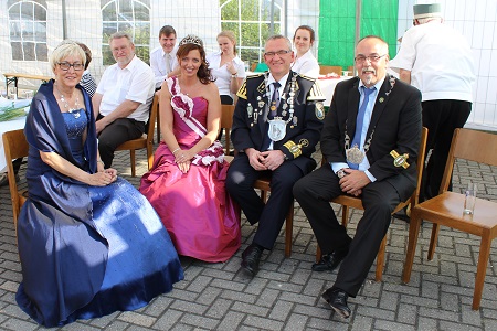 Feier des Königspaares SM Ralf I. & Königin Christine Schwarz beim 73. Schützenfest der Schützenbruderschaft "St. Johann-Baptist" 1992 e.V. Köln-Roggendorf/Thenhoven am 1. August 2015