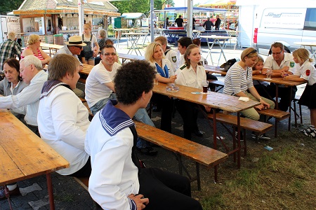 Ein strahlendes Königspaar und treffsichere Spielleute beim 73. Schützenfest in unserem Heimatort vom 4. August 2015