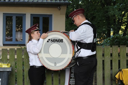 Abholung des Zacheies' beim Escher Dorffest (Escher Kirmes - Kirchweih) der Dorfgemeinschaft »Greesberger« Esch 1953 e.V. am 11. September 2015