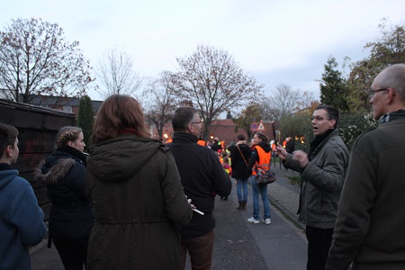 Sankt Martinszug der Dorfgemeinschaft »Greesberger« Esch 1953 e.V. am 11. November 2015