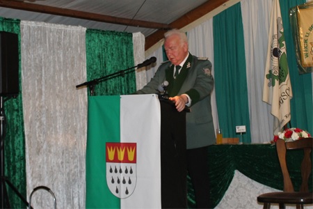 Großer Zapfenstreich beim festlichen Krönungsball des 53. Schützen- und Volksfestes der Sportschützengesellschaft Köln-Ostheim 1963 e.V. am 22. Mai 2016