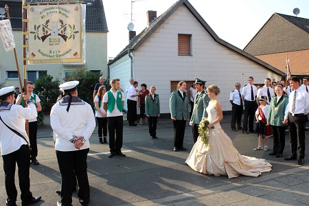 Schülerprinzessin Sabrina I. beim 74. Schützenfest in unserem Heimatort vom 9. August 2016