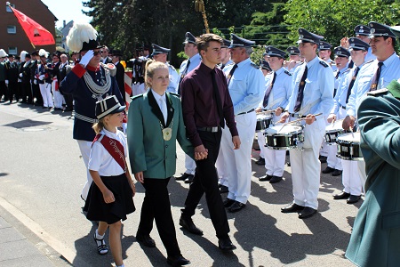 Schülerprinzessin Sabrina I. beim 74. Schützenfest in unserem Heimatort vom 9. August 2016