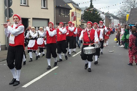 Rosenmontagszug des Festkomitee Worringer Karneval von 1886 e.V. am 27. Februar 2017