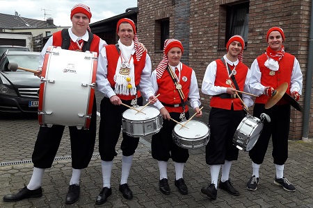 Rosenmontagszug der Dorfgemeinschaft Pingsdorf e.V. am 27. Februar 2017