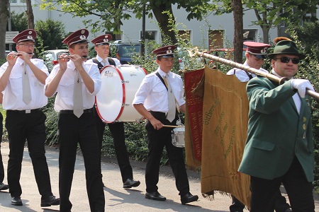 Festumzug des 91. Schützen- und Volksfestes der St. Sebastian Schützenbruderschaft Ensen-Westhoven 1926 e.V. am 27. August 2017