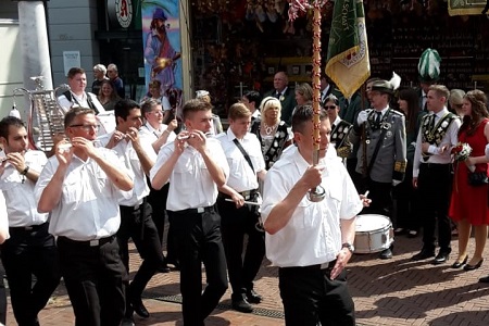 Großer Festzug des 488. Schützen- und Volksfestes der St. Sebastianus Schützenbruderschaft e.V. Pulheim gegründet 1530 am 20. Mai 2018