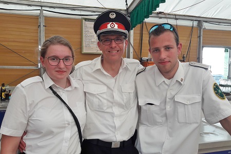 Festumzug mit Parade des 99. Schützen- und Heimatfestes der St. Hubertus-Schützenbruderschaft Dormagen-Horrem e.V. 1920 am 2. Juni 2019