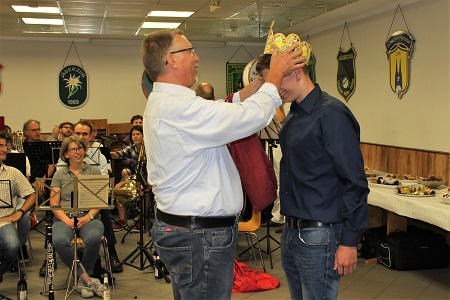 Feier zu Alexander Helmes' Geburtstag und seiner Zugkönigswürde am 4. Juli 2019