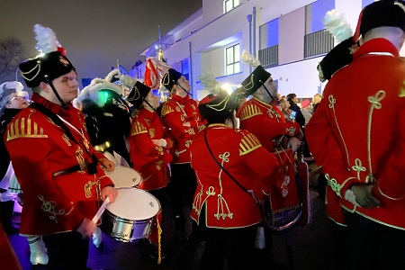 Fackelzug zur Abholung des Prinzen des Festkomitee Worringer Karneval von 1886 e.V. am 10. Februar 2024