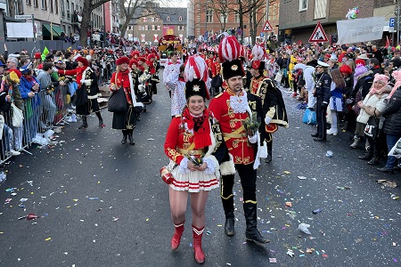 Rosenmontagszug des Festkomitees Kölner Karneval von 1823 e.V. am 12. Februar 2024