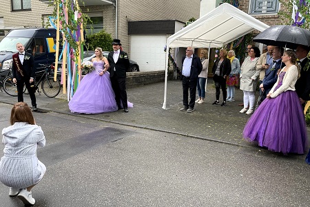 Abholung der Ehrenpaare des 576. Maifestes der Maigesellschaft 1448 Kleinkönigsdorf e.V. am 4. Mai 2024
