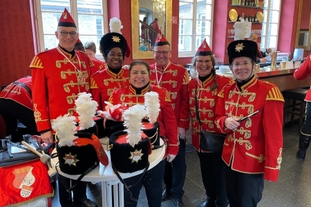Damenfrühschoppen 2025 des Kölner Husaren-Korps' von 1972 e.V. in Köln-Altstadt Süd am 9. Februar 2025