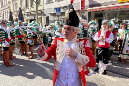 Rosenmontagszug des Festkomitees Kölner Karneval von 1823 e.V. in Köln am 3. März 2025