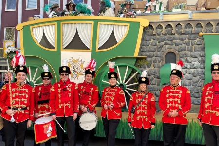 Rosenmontagszug des Festkomitees Kölner Karneval von 1823 e.V. in Köln am 3. März 2025