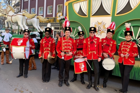 Rosenmontagszug des Festkomitees Kölner Karneval von 1823 e.V. in Köln am 3. März 2025