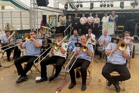 Reiterzug Stallgeflüster 2018 mit offenen Armen empfangen und direkt erfolgreich in Köln-Roggendorf/Thenhoven vom 4. August 2025