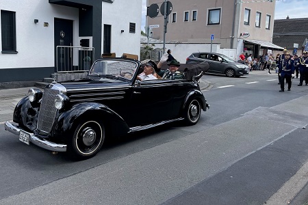 Reiterzug Stallgeflüster 2018 mit offenen Armen empfangen und direkt erfolgreich in Köln-Roggendorf/Thenhoven vom 4. August 2025