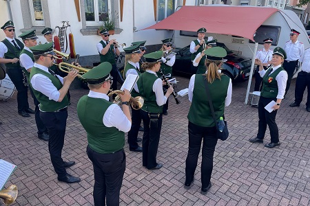Großer Festumzug und Königsparade des Schützenfestes des Bürgerschützenvereins 1849 Grevenbroich e.V. in Grevenbroich am 7. September 2025