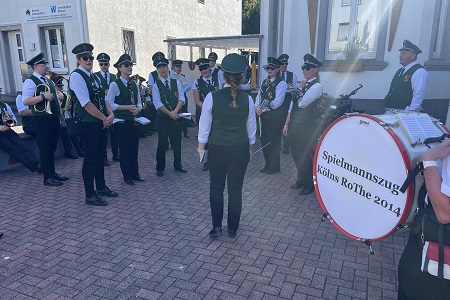 Großer Festumzug und Königsparade des Schützenfestes des Bürgerschützenvereins 1849 Grevenbroich e.V. in Grevenbroich am 7. September 2025