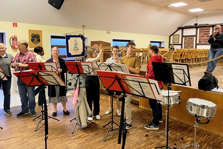 Generalprobe zu unserem "Kölschen Jubiläum" mit der Vereinigten Jägerkapelle Straberg in Dormagen-Straberg am 17. September 2025