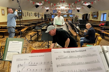 Generalprobe zu unserem "Kölschen Jubiläum" mit der Vereinigten Jägerkapelle Straberg in Dormagen-Straberg am 17. September 2025