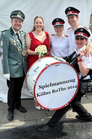 Abholung der Majestäten, Großer Zapfenstreich und Parade des Schützenfestes der St. Hubertus-Schützenbruderschaft Sinnersdorf e.V. gegründet 1879 in Pulheim-Sinnersdorf am 10. Mai 2026