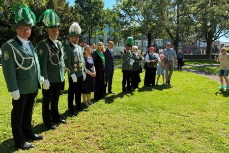 Kranzniederlegung und Ehrensalut des 496. Schützenfestes der St. Sebastianus Schützenbruderschaft e.V. Pulheim gegründet 1530 in Pulheim am 25. Mai 2026