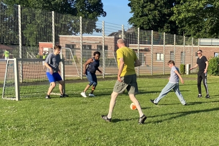 "Es lebe der Sport, er is g‘sund und mocht uns hoat." in Köln-Roggendorf/Thenhoven am 15. Juni 2026