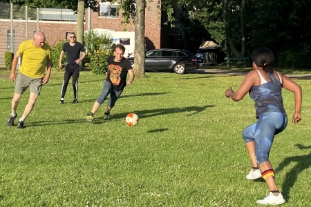 "Es lebe der Sport, er is g‘sund und mocht uns hoat." in Köln-Roggendorf/Thenhoven am 15. Juni 2026