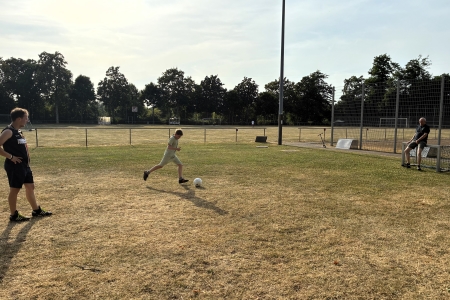 Teamspirit in gediegener Herrenrunde in Köln-Roggendorf/Thenhoven am 13. Juli 2026